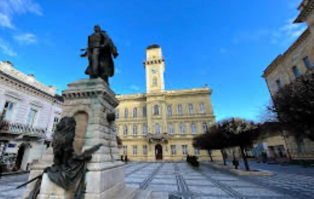Monelly Apartman Komárno エクステリア 写真